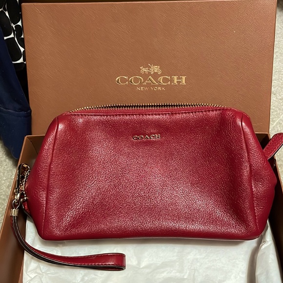 MWT Coach Madison large red leather zip wristlet. Scarlet color. Box for gifting - Picture 2 of 8